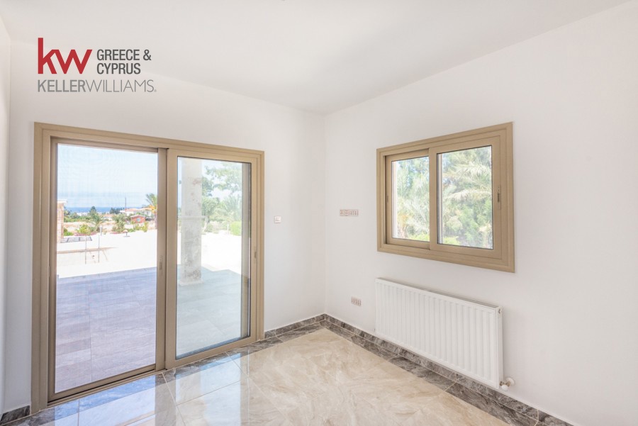 4 bedrooms Villa in Pegeia, Paphos, Cyprus No. 61218