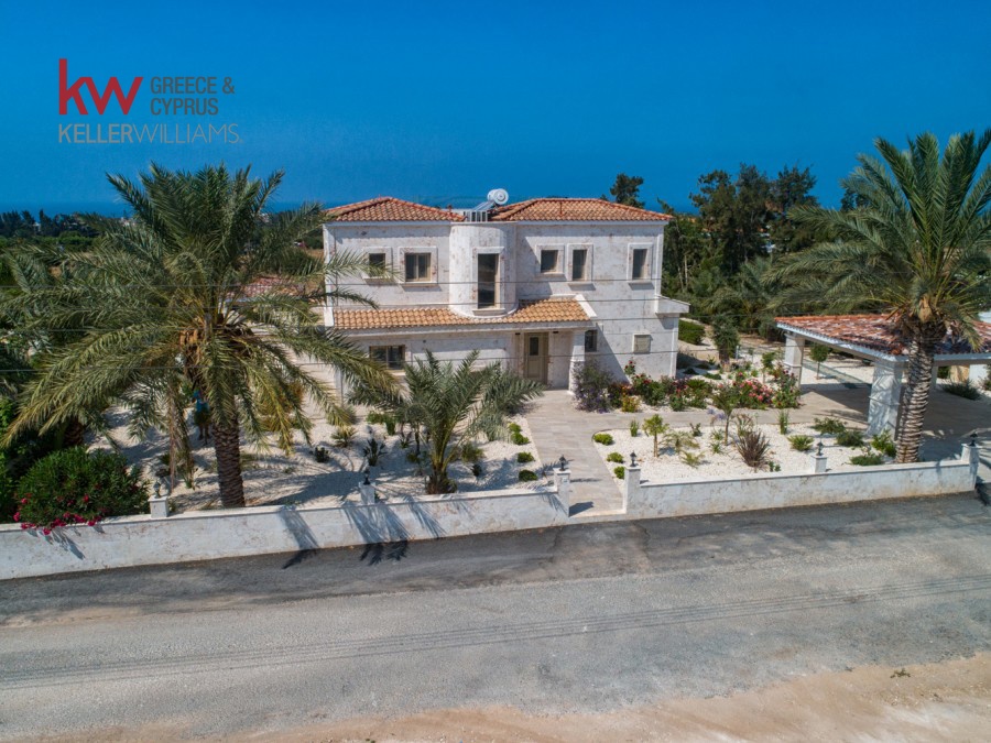 4 bedrooms Villa in Pegeia, Paphos, Cyprus No. 61218