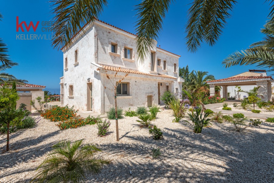 4 bedrooms Villa in Pegeia, Paphos, Cyprus No. 61218