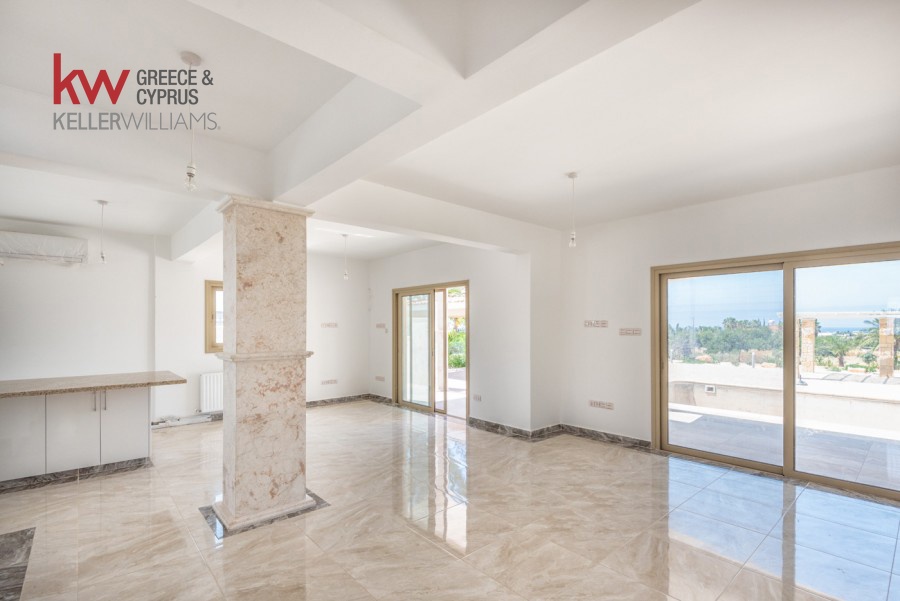 4 bedrooms Villa in Pegeia, Paphos, Cyprus No. 61218