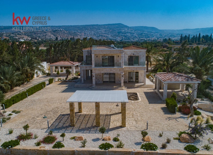 4 bedrooms Villa in Pegeia, Paphos, Cyprus No. 61218