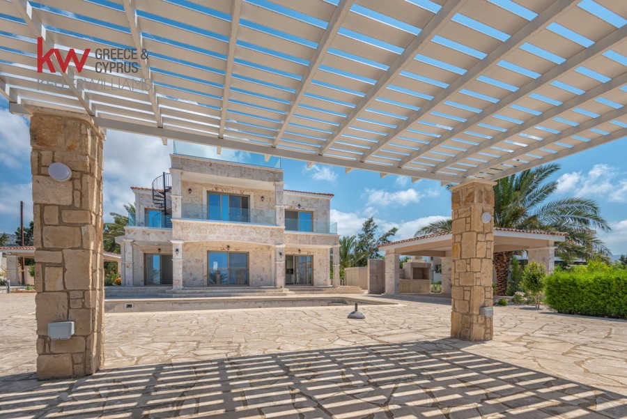 4 bedrooms Villa in Pegeia, Paphos, Cyprus No. 61218
