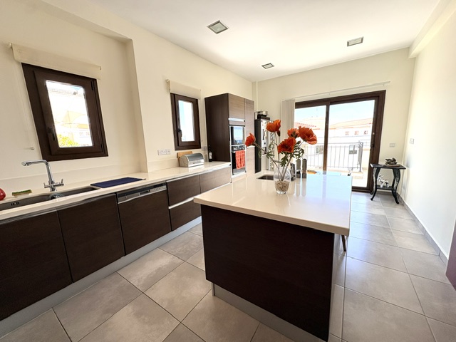 3 bedrooms Apartment in Pegeia, Paphos, Cyprus No. 61787