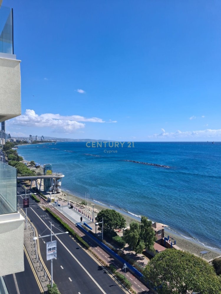 Офис 170м2 в Лимассол, Лимасол, Кипр № 58992