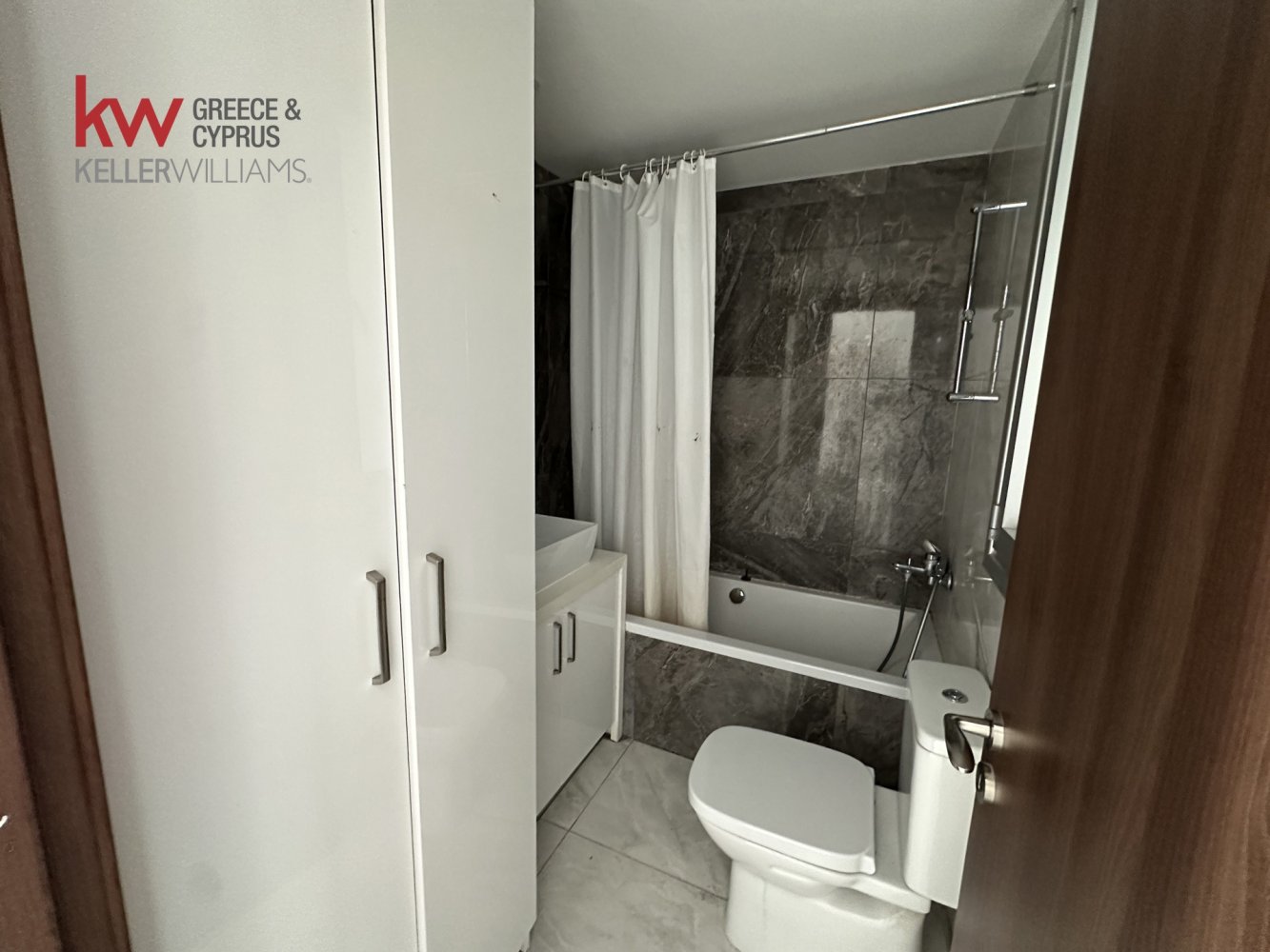 2 bedrooms Apartment in Larnaca, Larnaka, Cyprus No. 39621