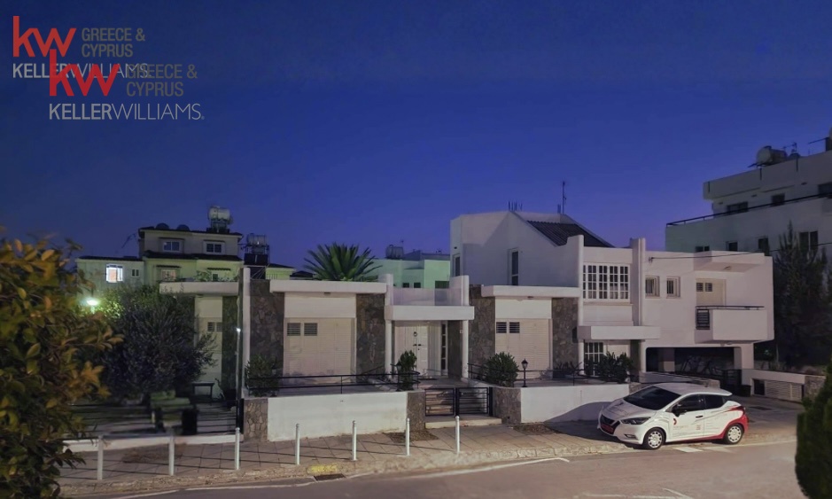 3 dormitorios Villa en Nicosia, Chipre No. 40031