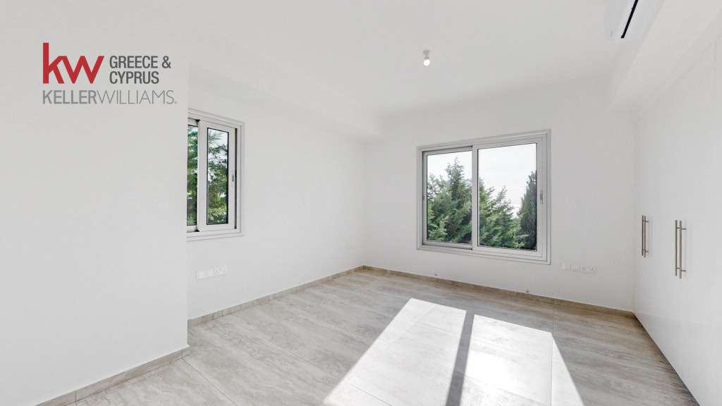 5 bedrooms Villa in Kissonerga, Paphos, Cyprus No. 62012