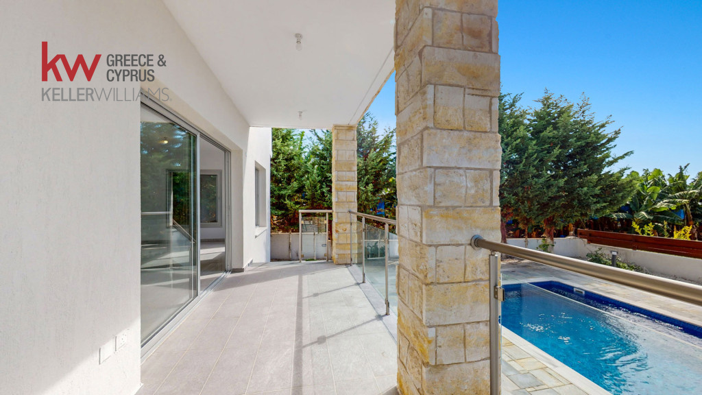 5 bedrooms Villa in Kissonerga, Paphos, Cyprus No. 62012