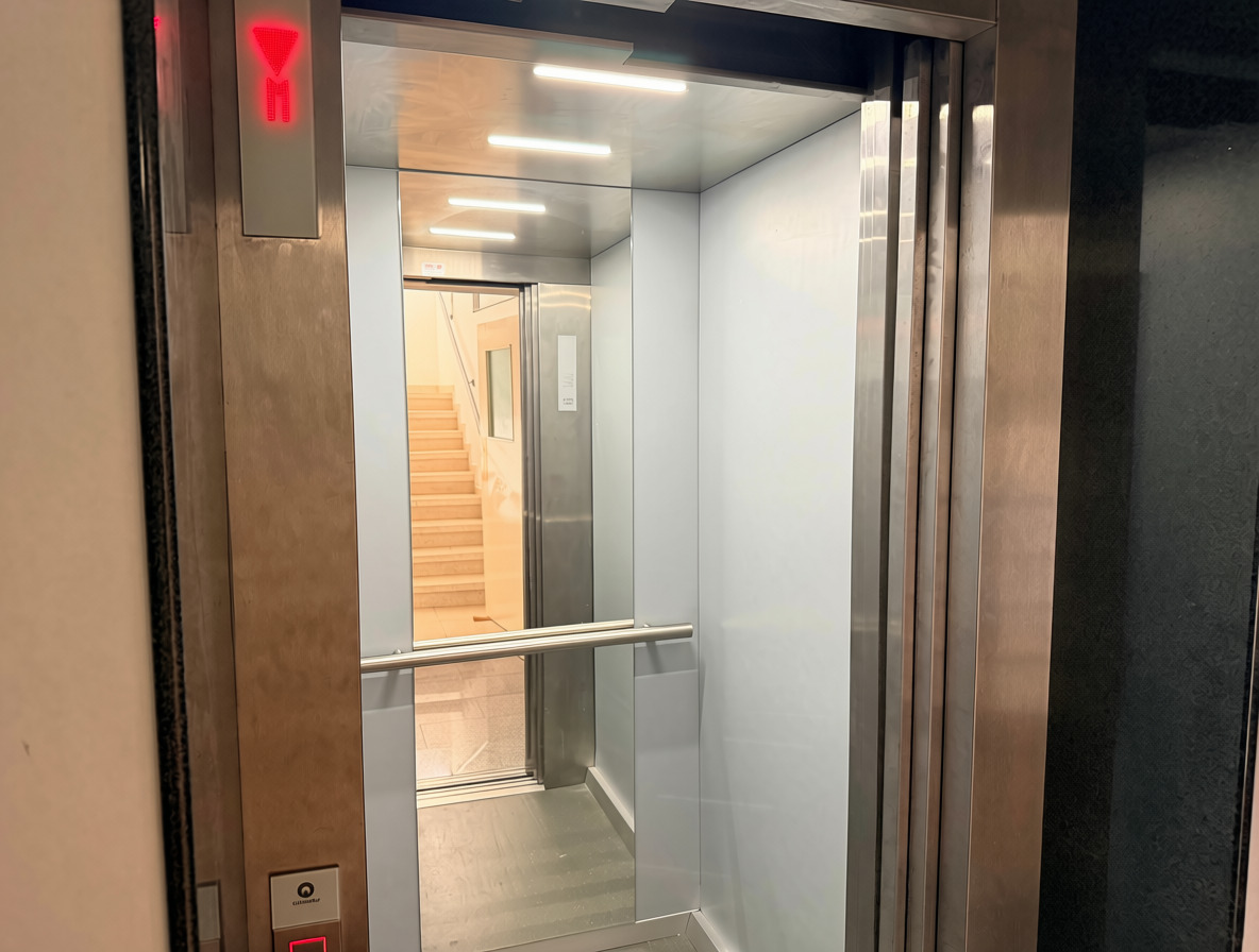 100m2 Oficina en Limassol, Chipre No. 62377