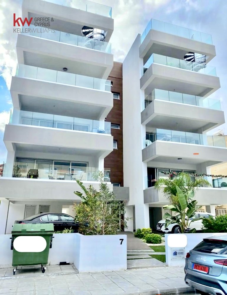 Квартира с 2 спальнями в Ларнака, Кипр № 40234