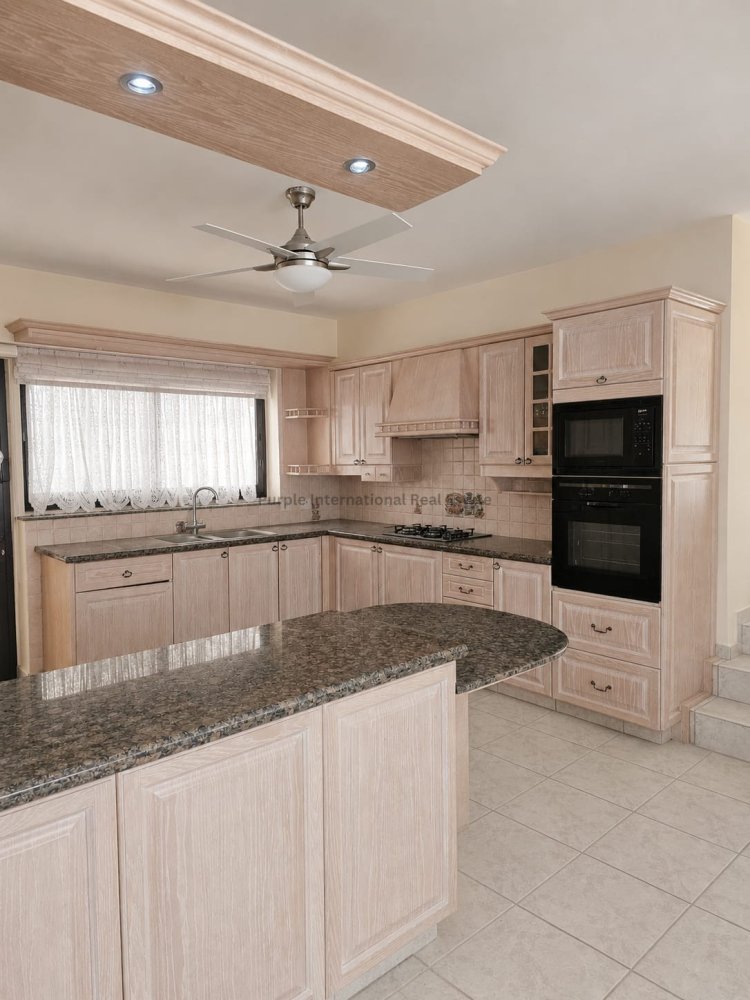 3 bedrooms Villa in Larnaka, Cyprus No. 59028