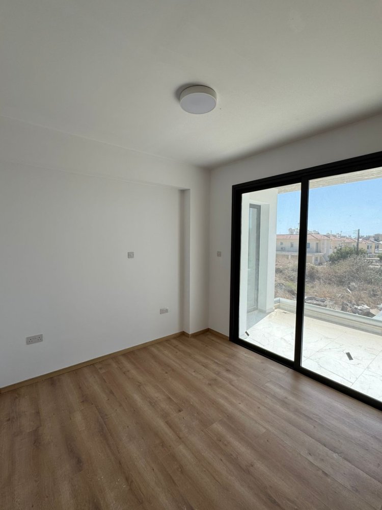 2 bedrooms Apartment in Paphos, Cyprus No. 61039