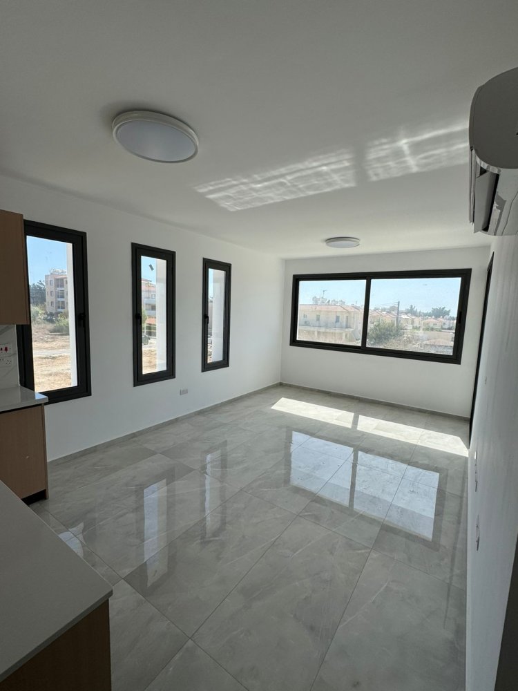 2 bedrooms Apartment in Paphos, Cyprus No. 61039