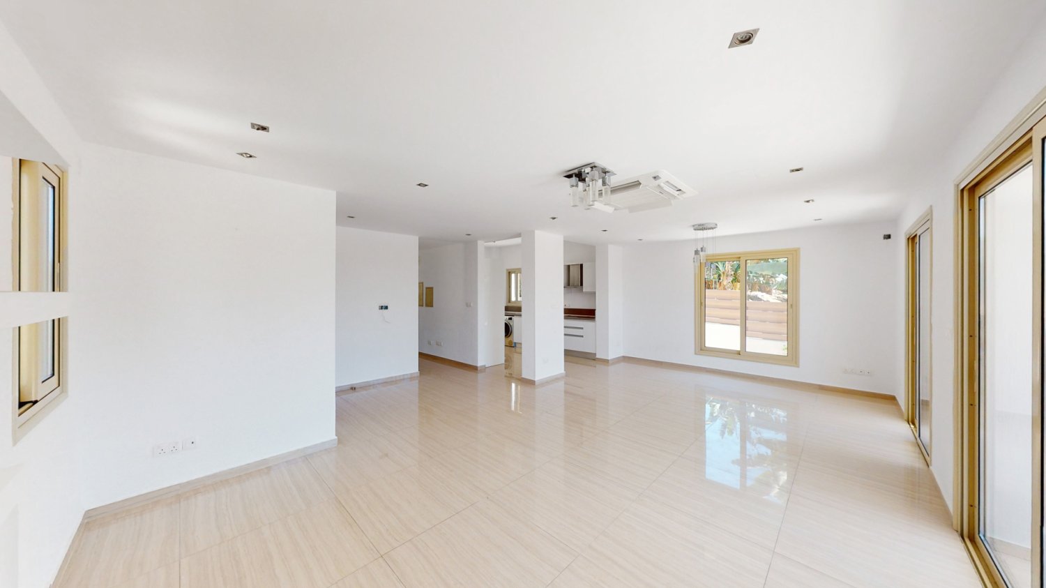 4 bedrooms Villa in Kissonerga, Paphos, Cyprus No. 61639
