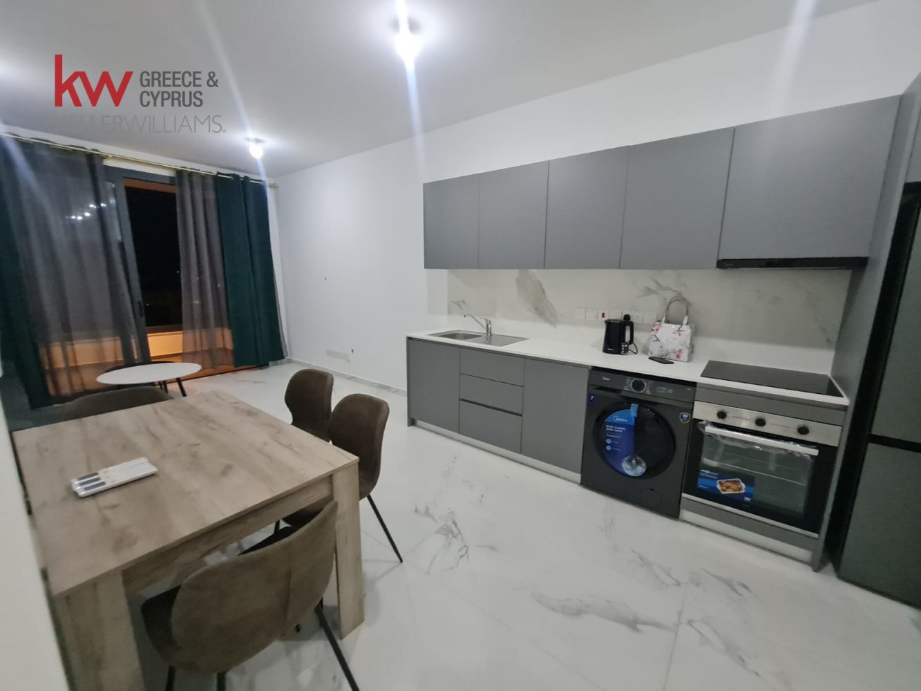 3 dormitorios Apartamento en Larnaca, Larnaka, Chipre No. 40140