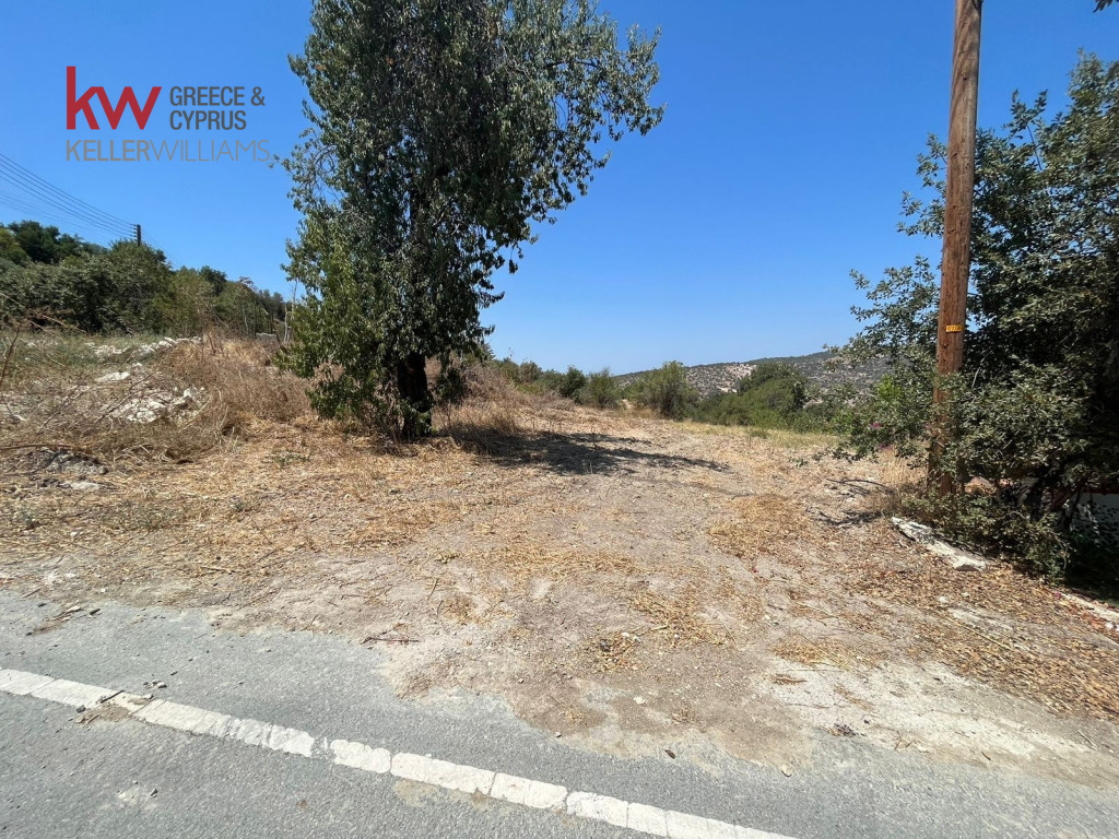 2007m2 Land in Peristerona, Paphos, Cyprus No. 61144