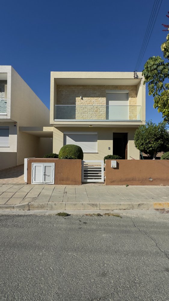 4 bedrooms Villa in Agios Athanasios, Limassol, Cyprus No. 62783