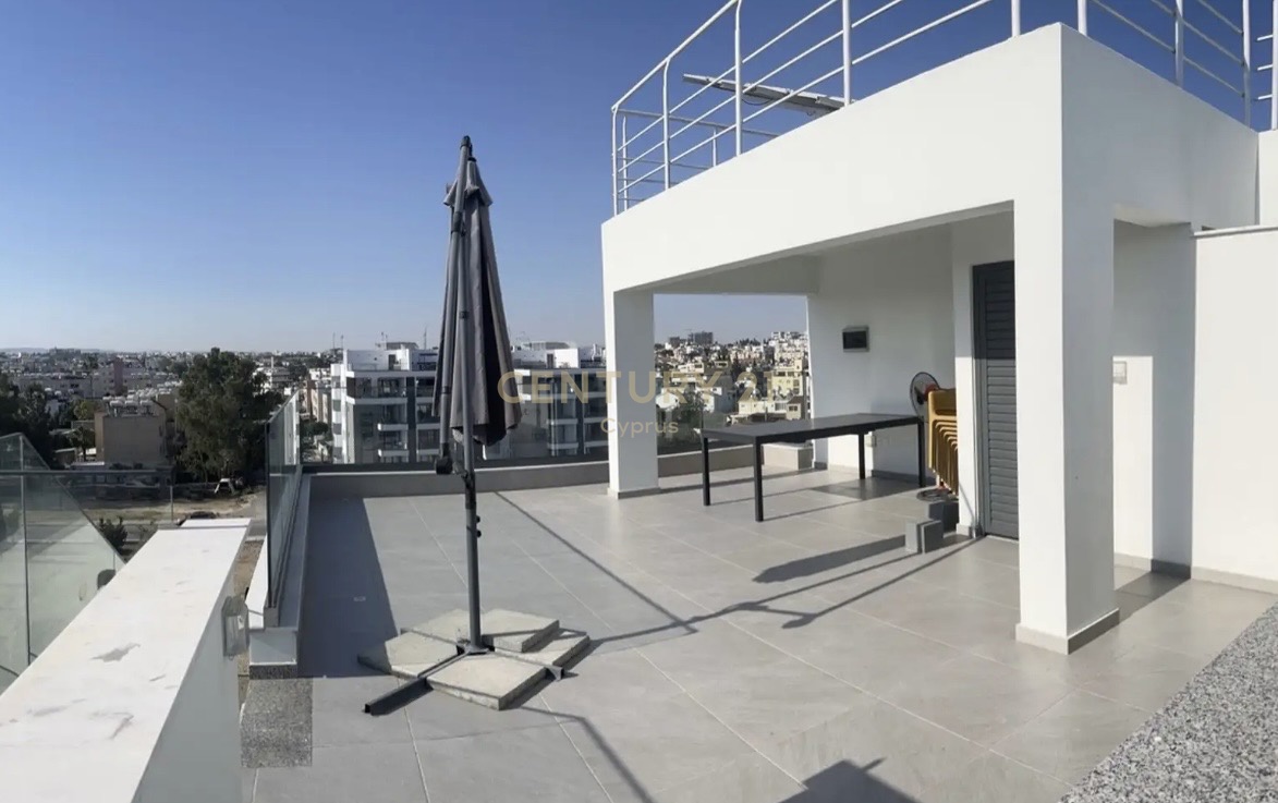2 bedrooms Penthouse in Larnaca, Larnaka, Cyprus No. 58868