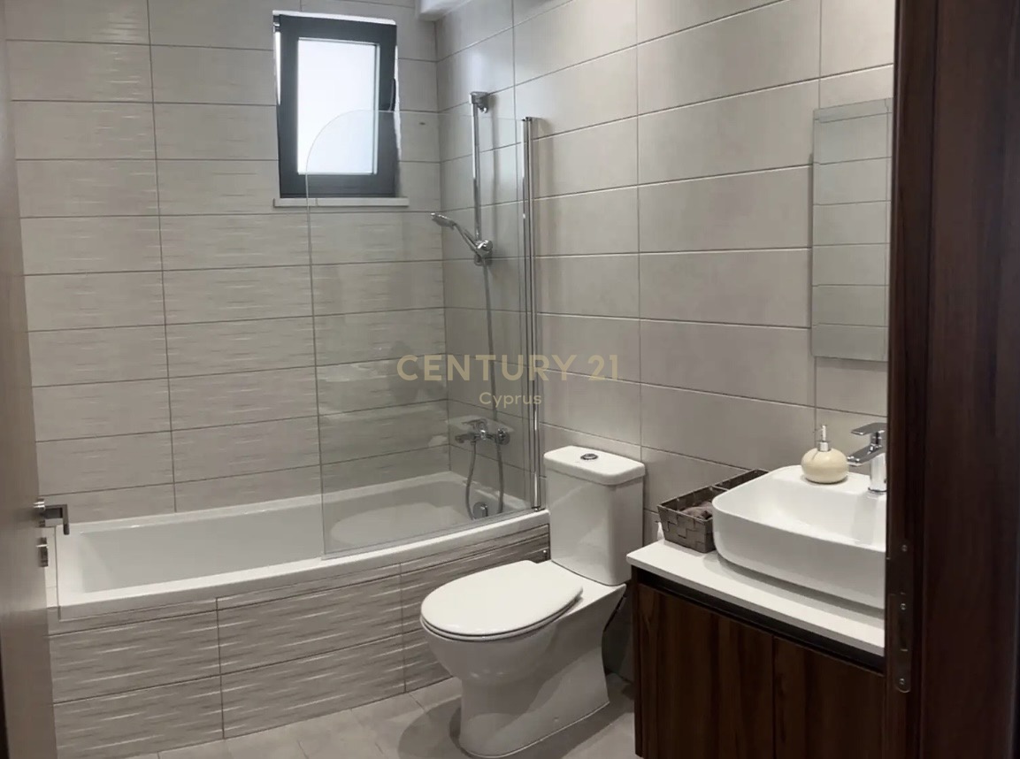 2 bedrooms Penthouse in Larnaca, Larnaka, Cyprus No. 58868