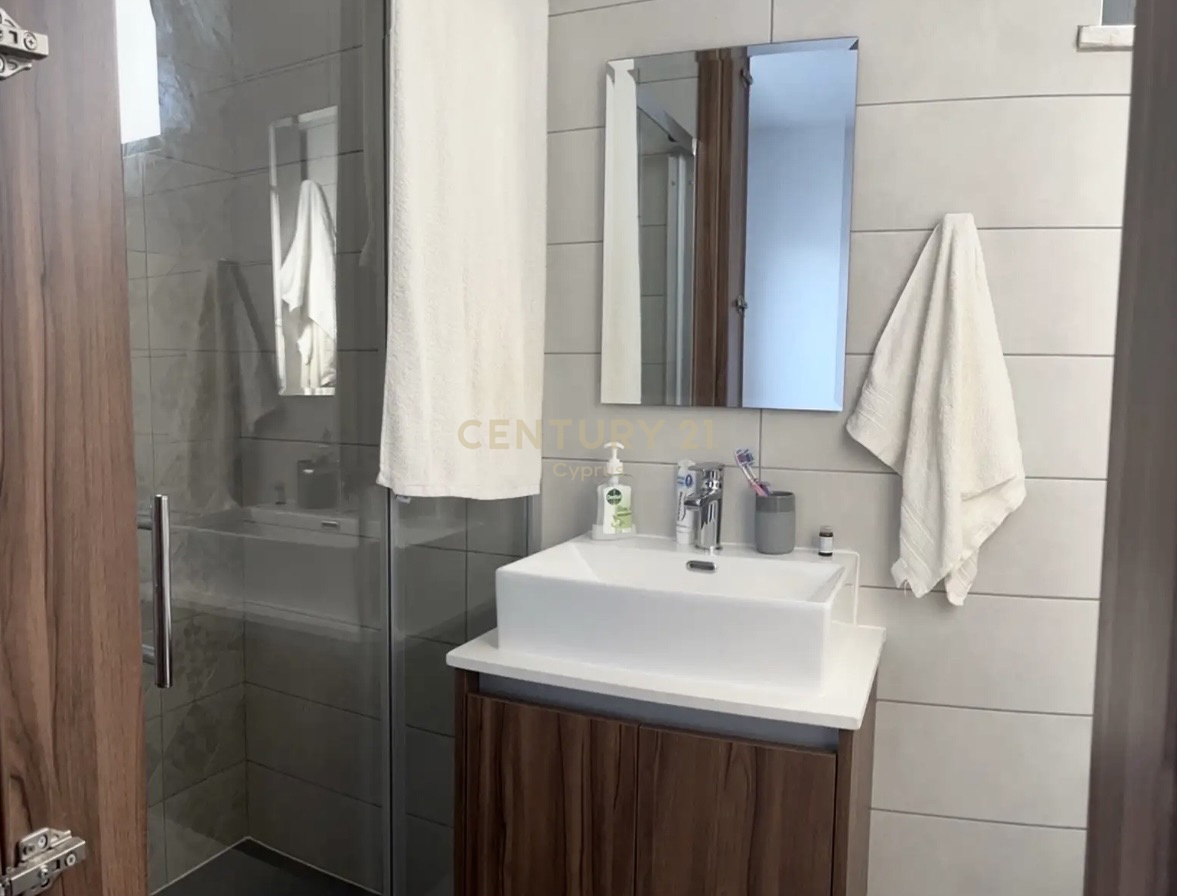 2 bedrooms Penthouse in Larnaca, Larnaka, Cyprus No. 58868