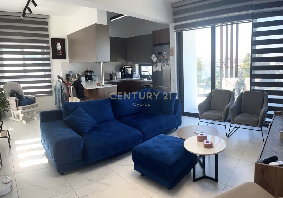 2 bedrooms Penthouse in Larnaca, Larnaka, Cyprus No. 58868