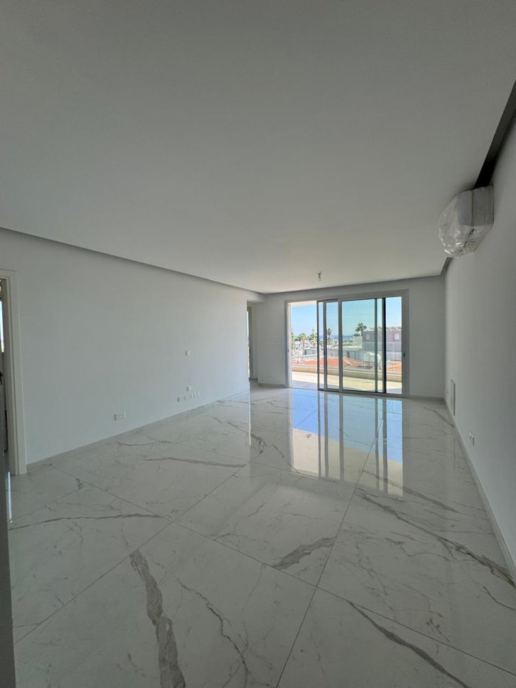 2 bedrooms Apartment in Germasogeia, Limassol, Cyprus No. 62157