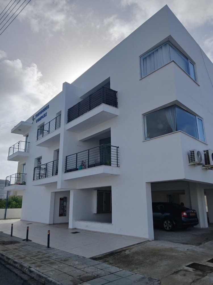 580m2 Building in Chloraka, Paphos, Cyprus No. 60458