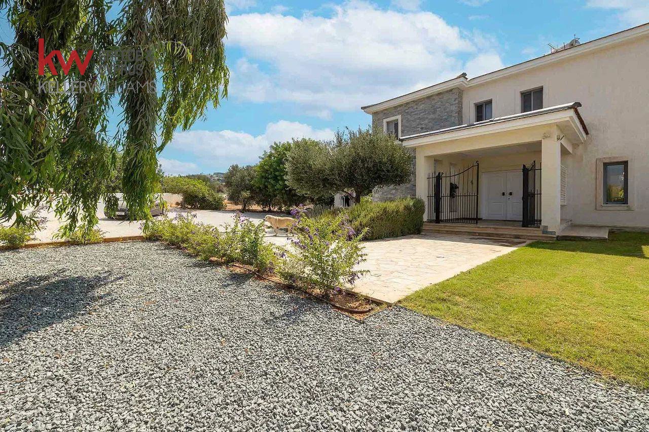 6 bedrooms Villa in Konia, Paphos, Cyprus No. 61177