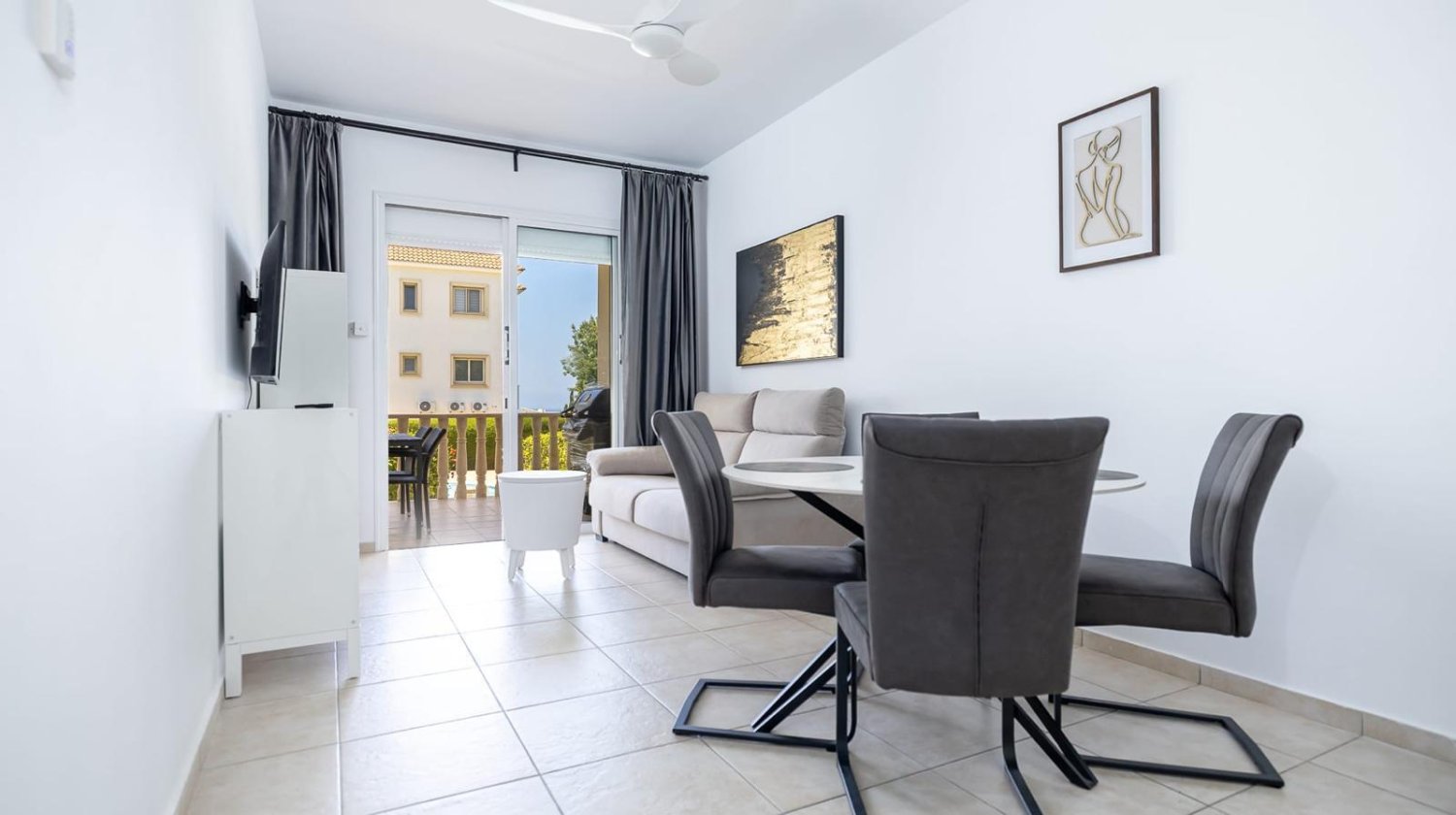 1 bedroom Apartment in Kissonerga, Paphos, Cyprus No. 61389