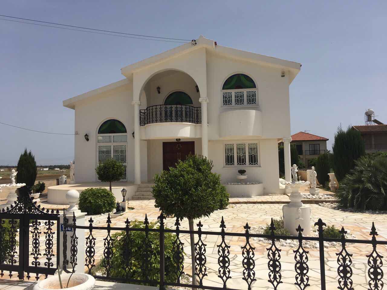 4 bedrooms Villa in Xylotymbou, Larnaka, Cyprus No. 62327