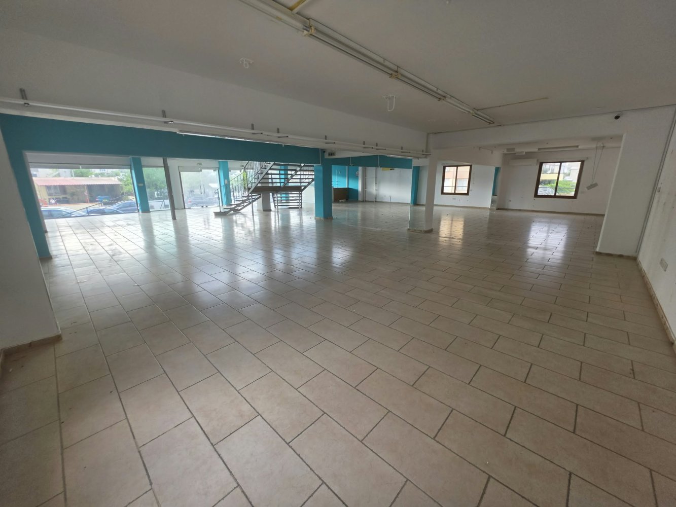 Коммерческая недвижимость 550м2 в Ларнака, Кипр № 62262