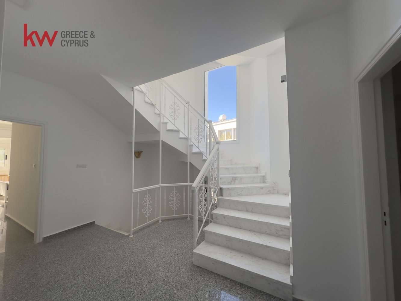 6 bedrooms Villa in Pegeia, Paphos, Cyprus No. 61189