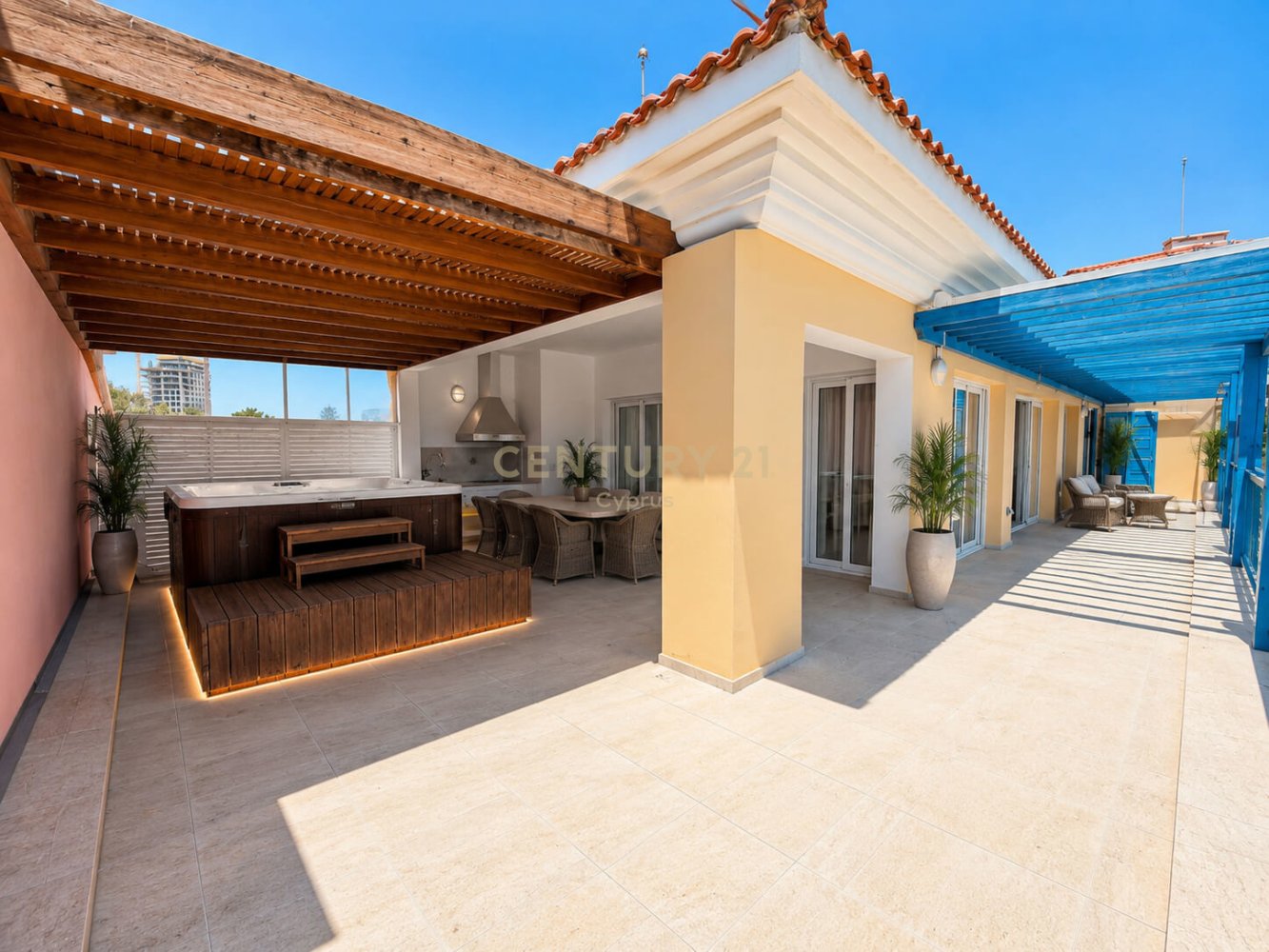 3 bedrooms Penthouse in Limassol, Cyprus No. 58888
