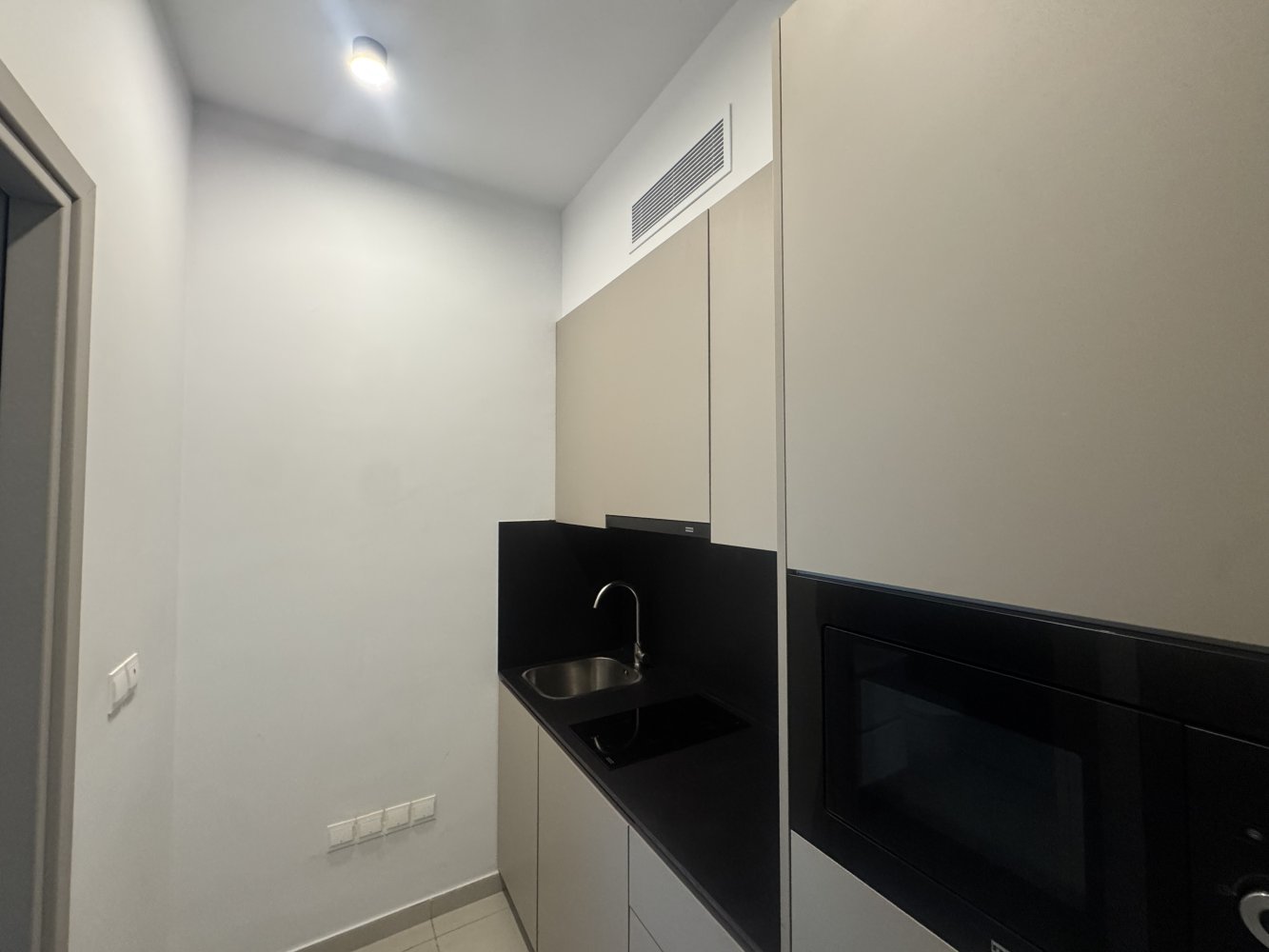 1 bedroom Apartment in Ayios Dhometios, Nicosia, Cyprus No. 61983