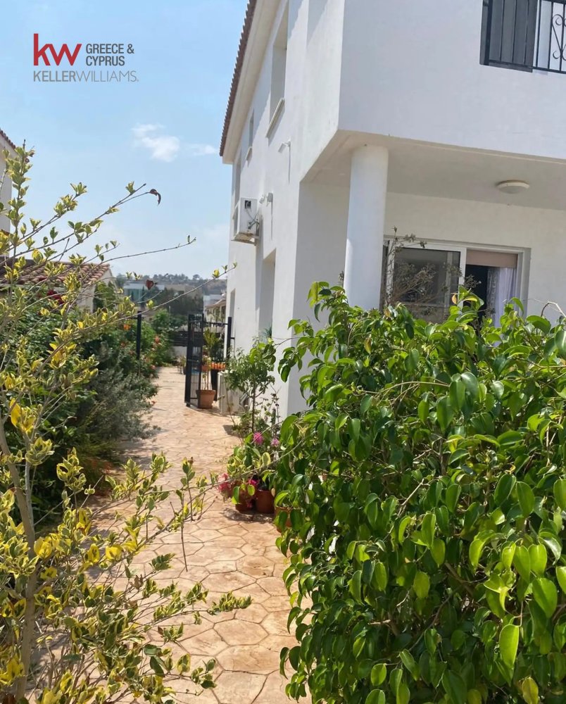 4 chambres Villa à Oroklini, Larnaka, Chypre No. 40239