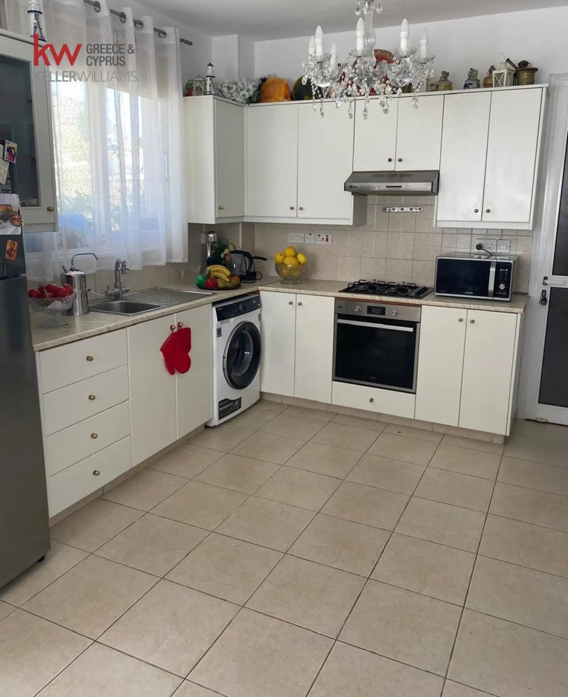 4 chambres Villa à Oroklini, Larnaka, Chypre No. 40239