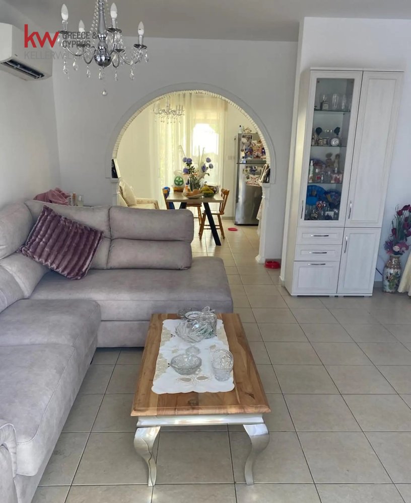 4 chambres Villa à Oroklini, Larnaka, Chypre No. 40239