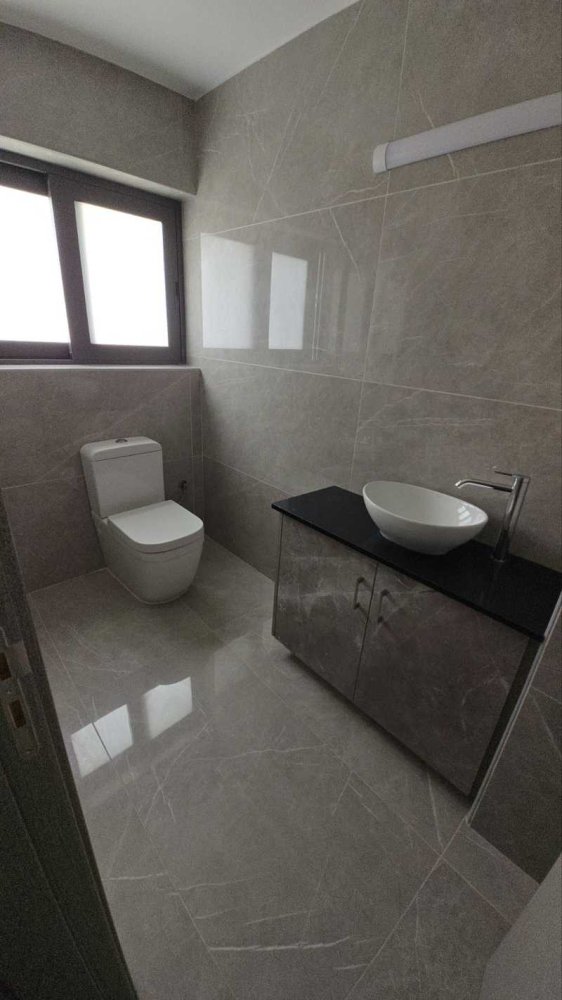 152m2 Propriété commerciale à Larnaca, Larnaka, Chypre No. 61513