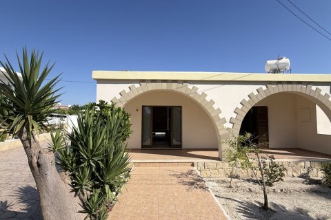 3 dormitorios Villa en Pegeia, Paphos, Chipre No. 60873