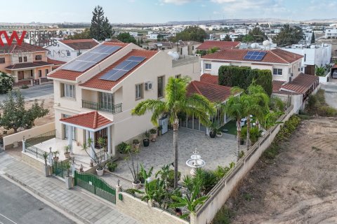 5 bedrooms Villa in Aradippou, Larnaka, Cyprus No. 40619