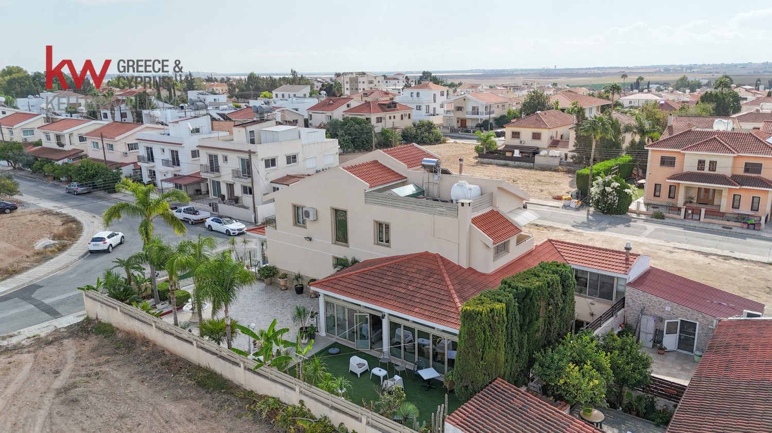 5 chambres Villa à Aradippou, Larnaka, Chypre No. 40619