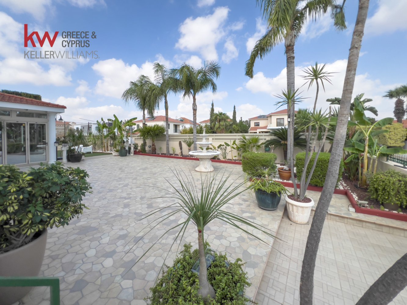 5 chambres Villa à Aradippou, Larnaka, Chypre No. 40619