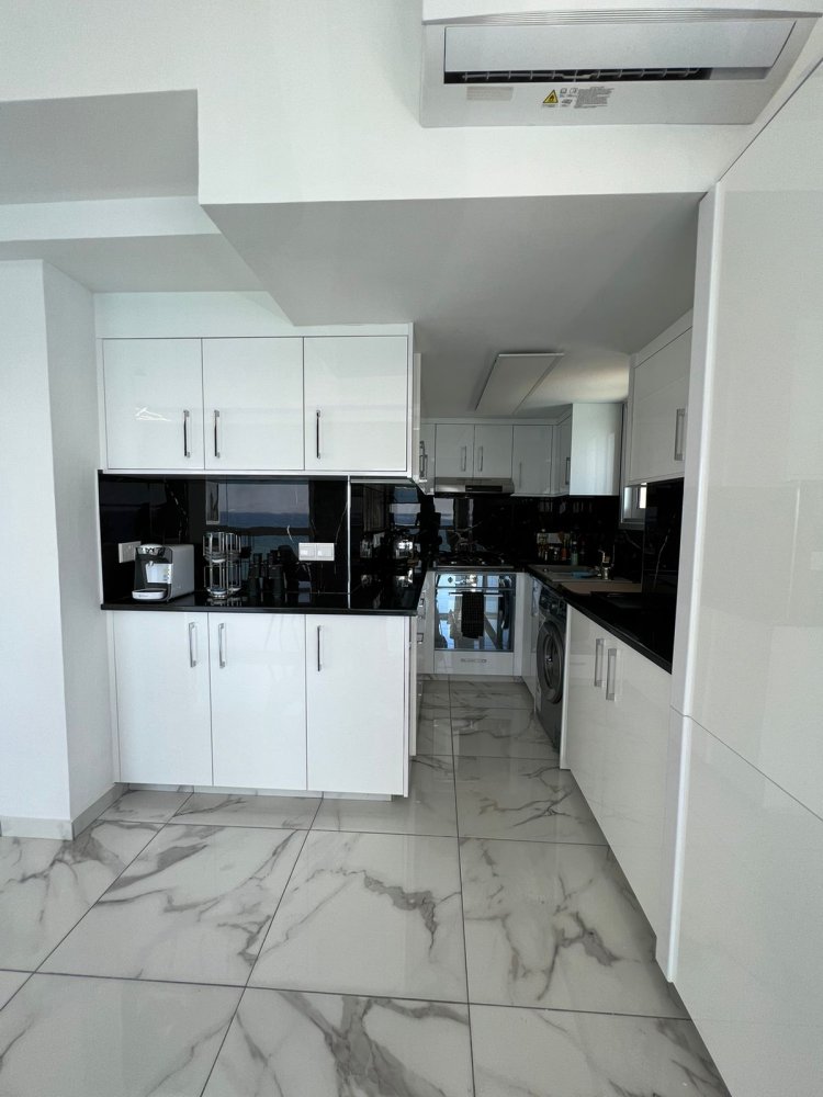 3 bedrooms Apartment in Germasogeia, Limassol, Cyprus No. 60519