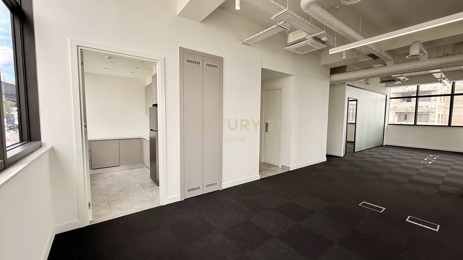 375m2 Bureau à Mesa Geitonia, Limassol, Chypre No. 55258