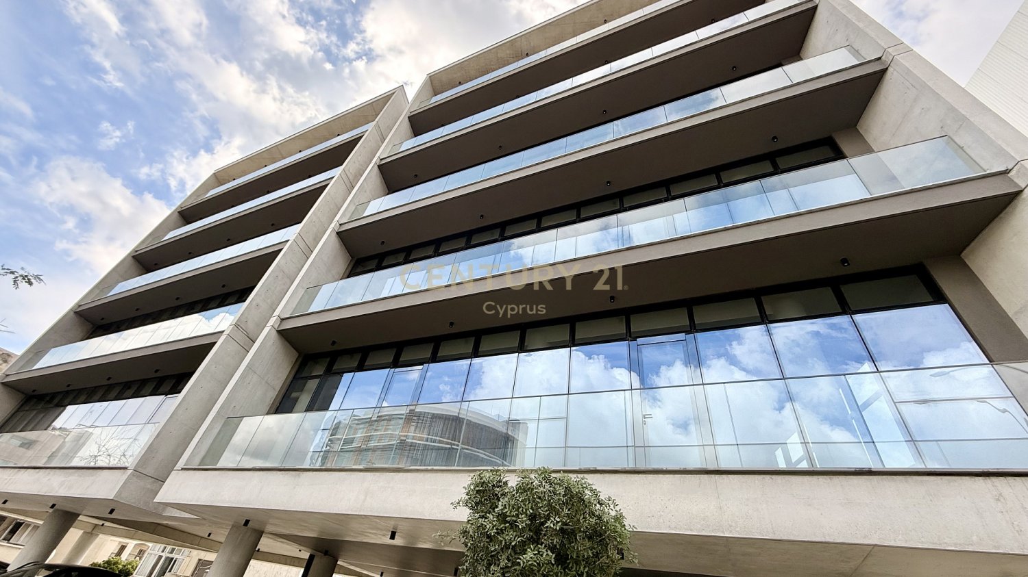 375m2 Bureau à Mesa Geitonia, Limassol, Chypre No. 55258