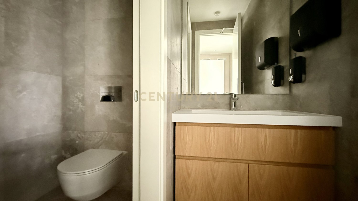 375m2 Bureau à Mesa Geitonia, Limassol, Chypre No. 55258