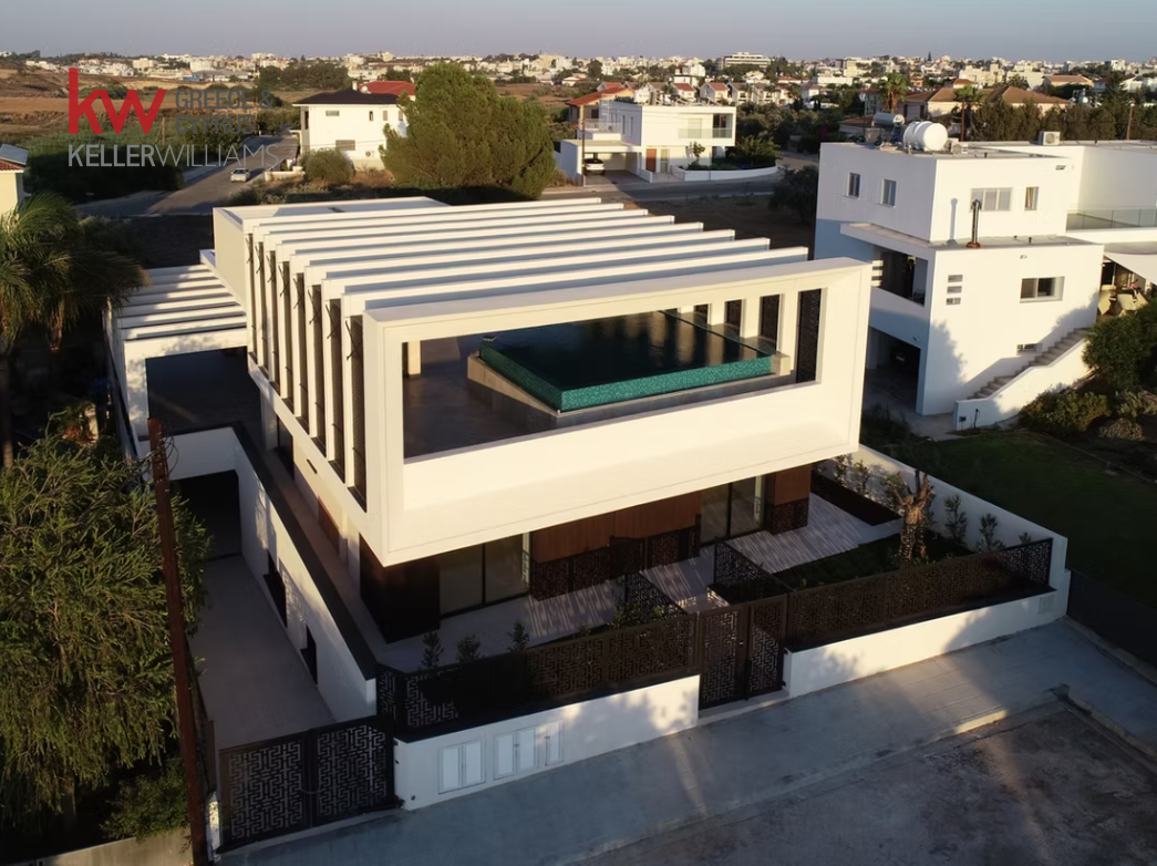 7 bedrooms Villa in Latsia, Nicosia, Cyprus No. 61215