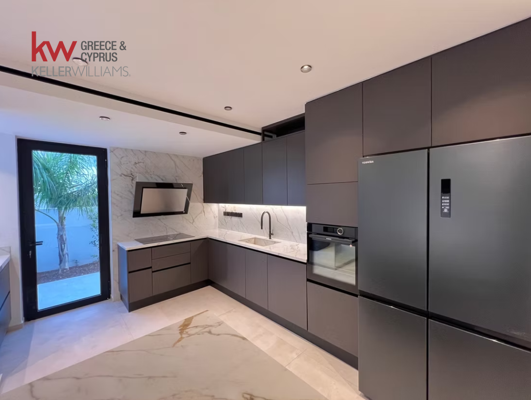 7 bedrooms Villa in Latsia, Nicosia, Cyprus No. 61215
