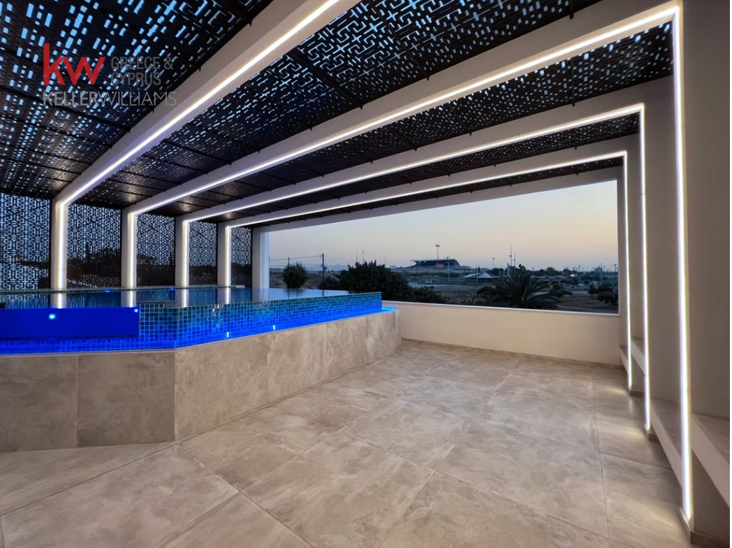 7 bedrooms Villa in Latsia, Nicosia, Cyprus No. 61215