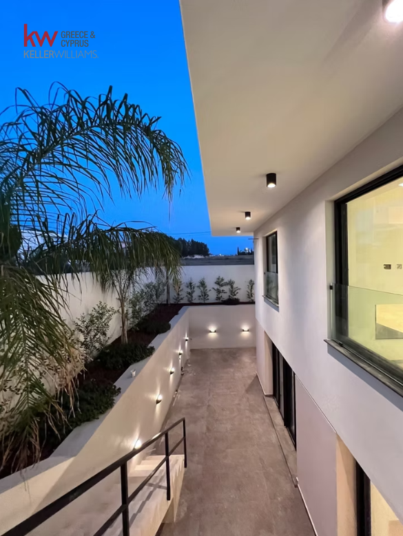 7 bedrooms Villa in Latsia, Nicosia, Cyprus No. 61215